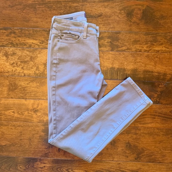 🎉‼️Host Pick‼️🤍 NYDJ Alina Skinny Ankle Pants in "Silverado" - Size 4✨✨✨ - Picture 10 of 15